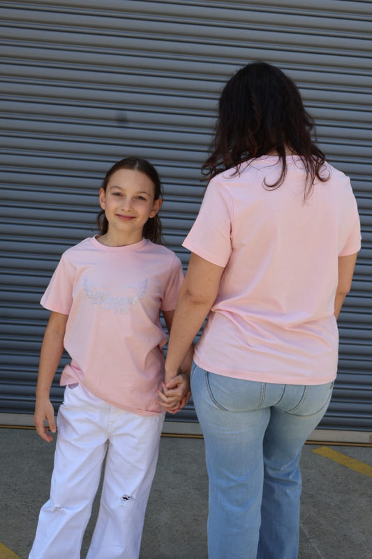 Womans Blessed 24/7 with Wings, Maple Tee – light Pink