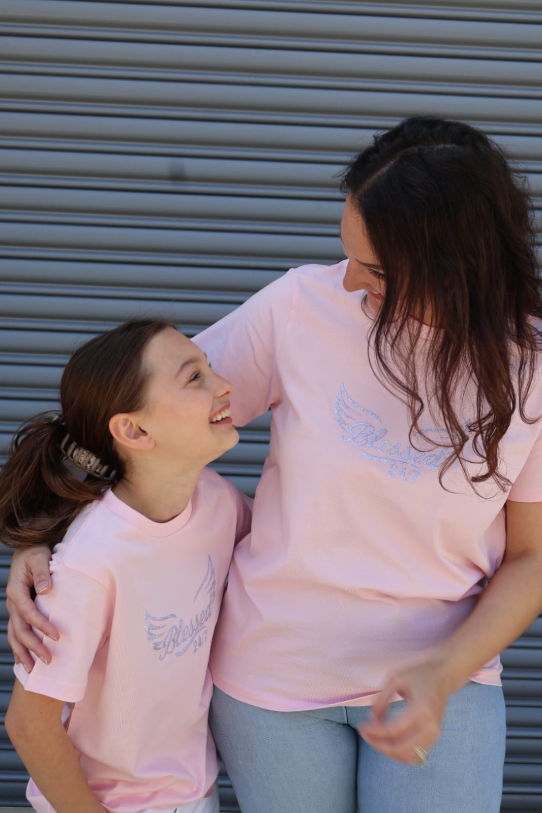 Womans Blessed 24/7 with Wings, Maple Tee – light Pink