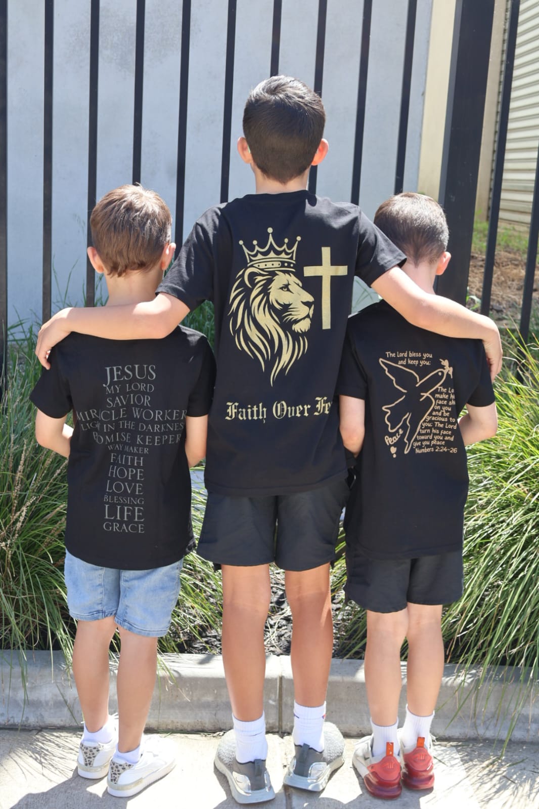 Faith Over Fear Youth Tee Unisex sz 8-16 - Black