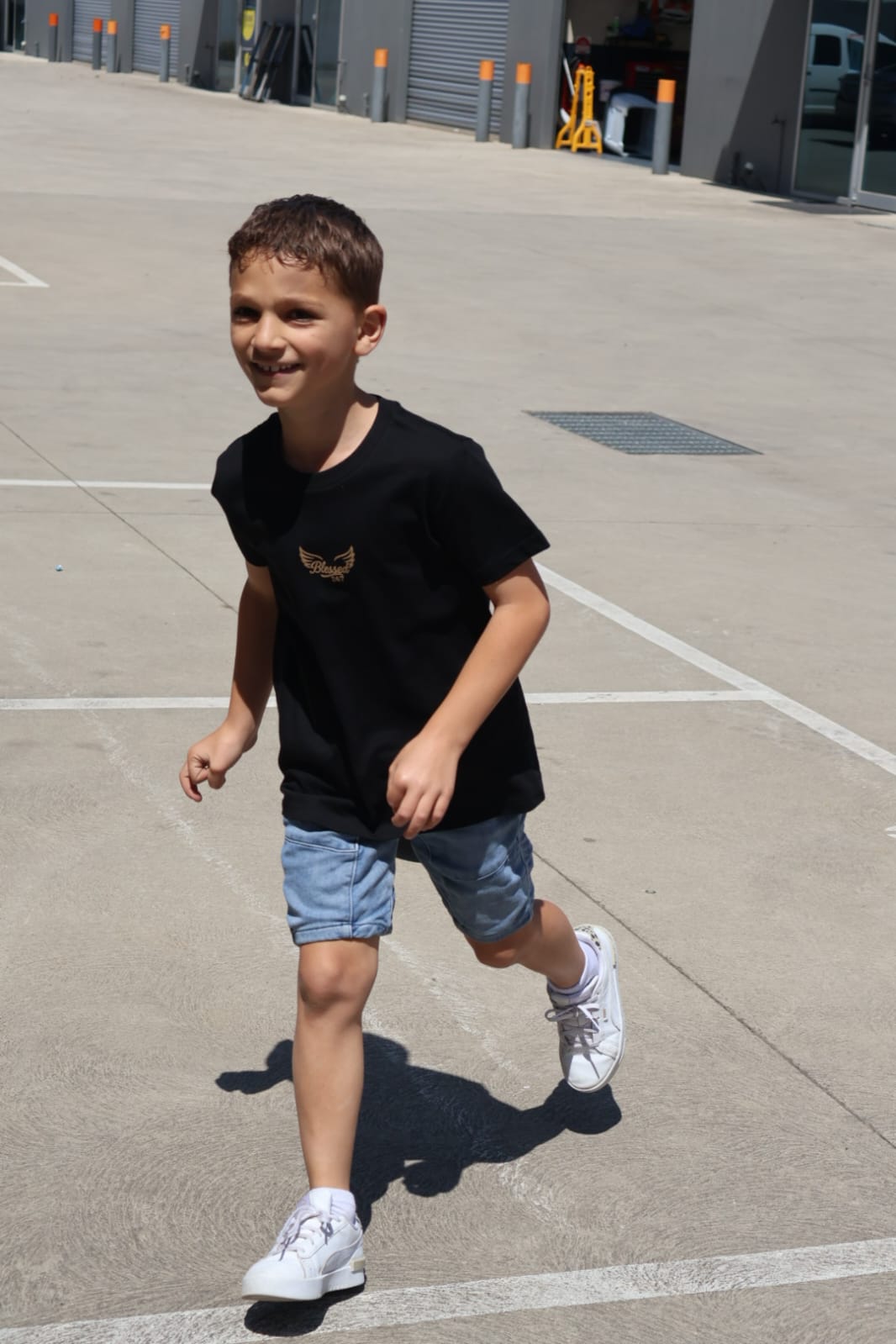 Dove of Peace – Youth Blessing Tee sz 8-16 (Unisex) Black